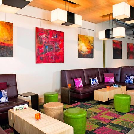 Отель Aloft Cleveland Downtown Экстерьер фото