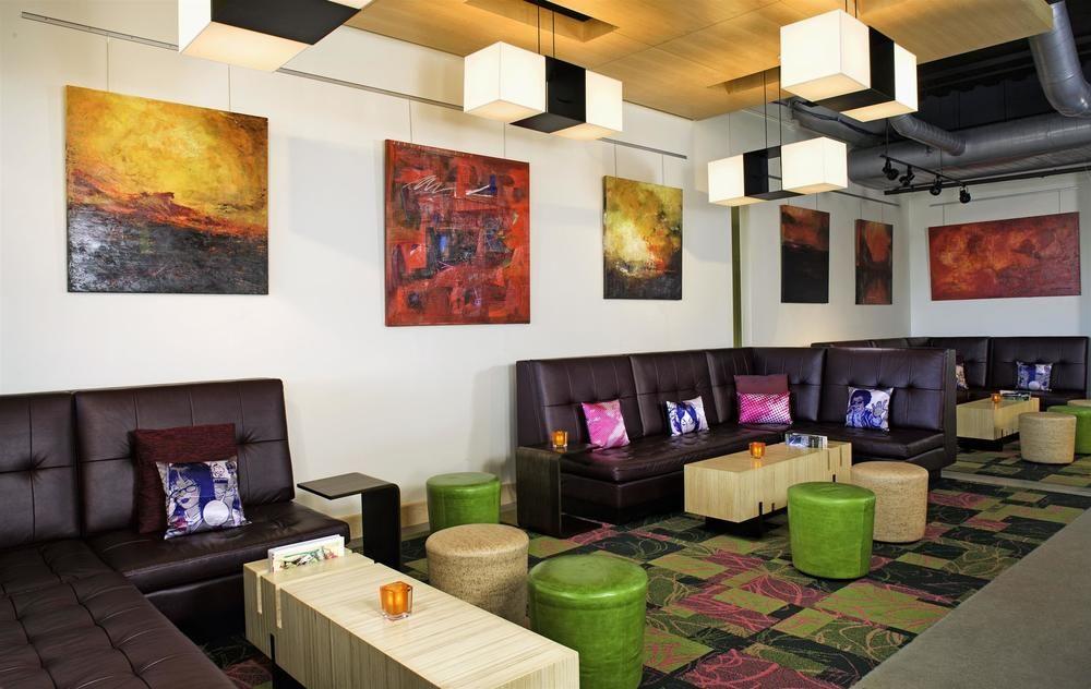 Отель Aloft Cleveland Downtown Экстерьер фото