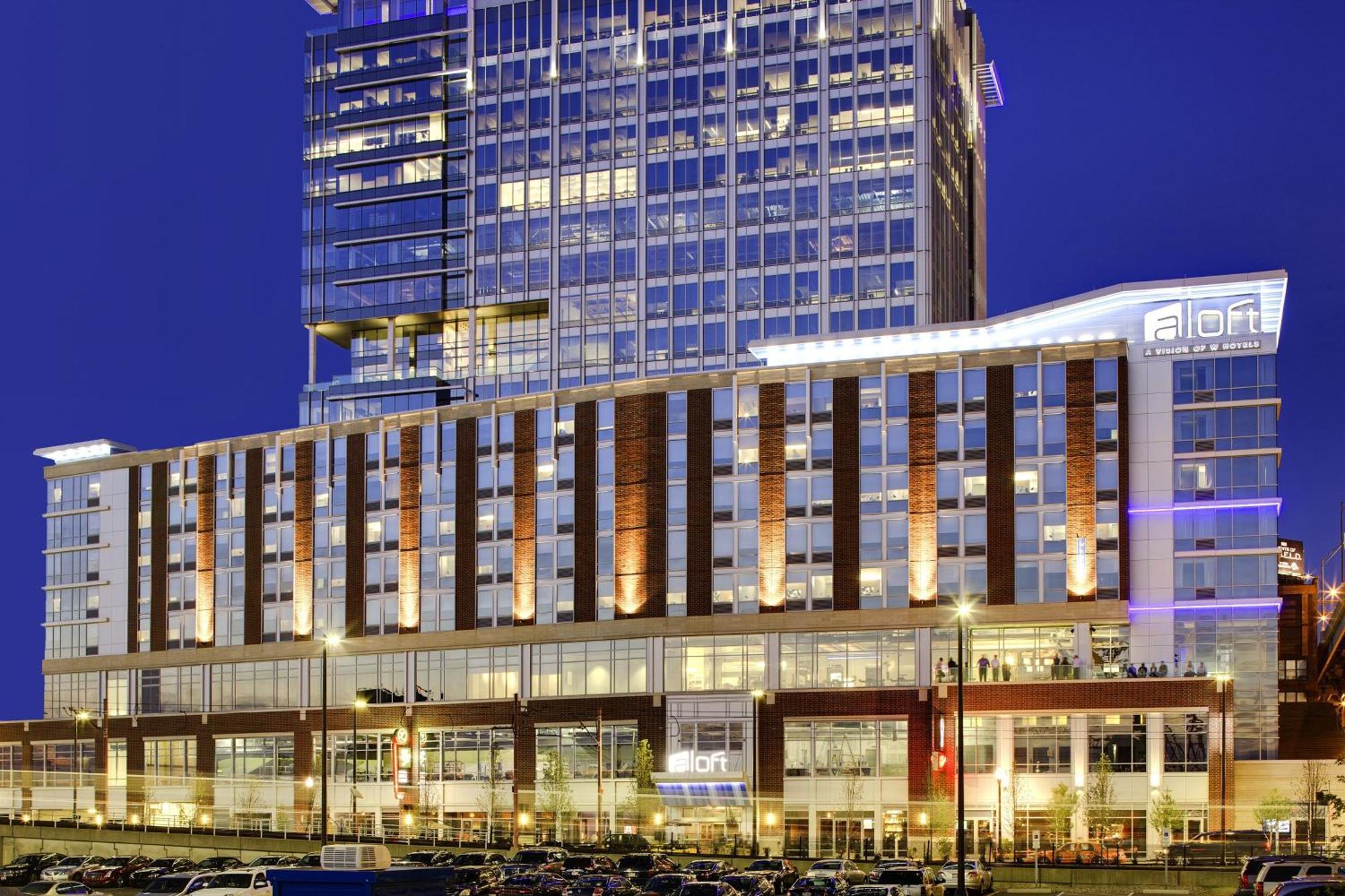 Отель Aloft Cleveland Downtown Экстерьер фото