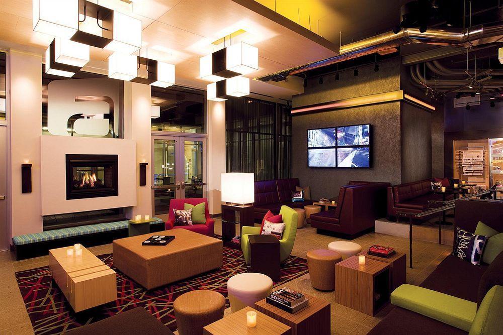 Отель Aloft Cleveland Downtown Экстерьер фото