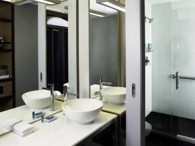 Отель Aloft Cleveland Downtown Экстерьер фото